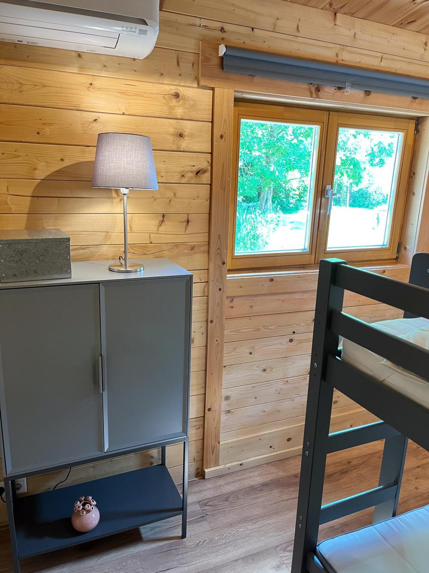 Luxe En Ruim Chalet Met Airco Bij Leekstermeer Matsloot Exterior foto